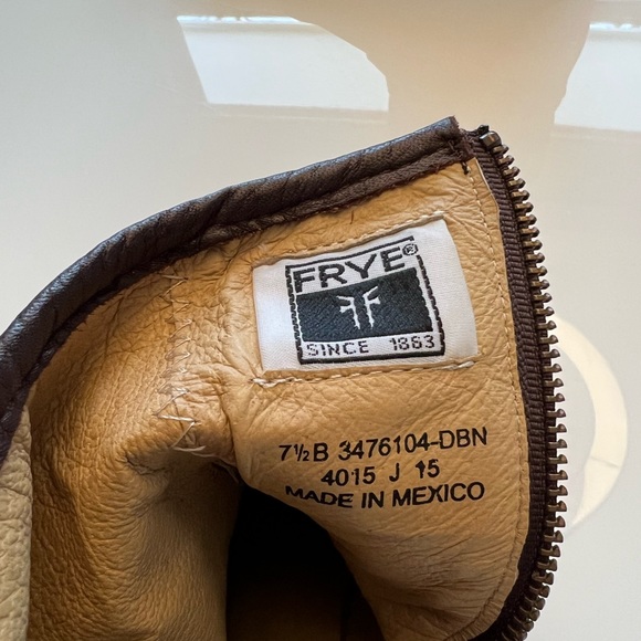 Frye Lynn Leather Booties size 7.5 dark brown - Picture 5 of 10